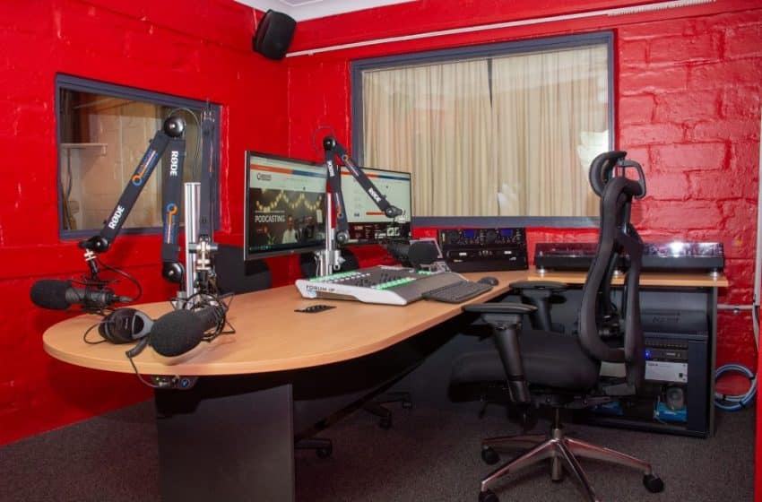 Australia’s Radio 2BBB chooses AEQ for new digital studios
