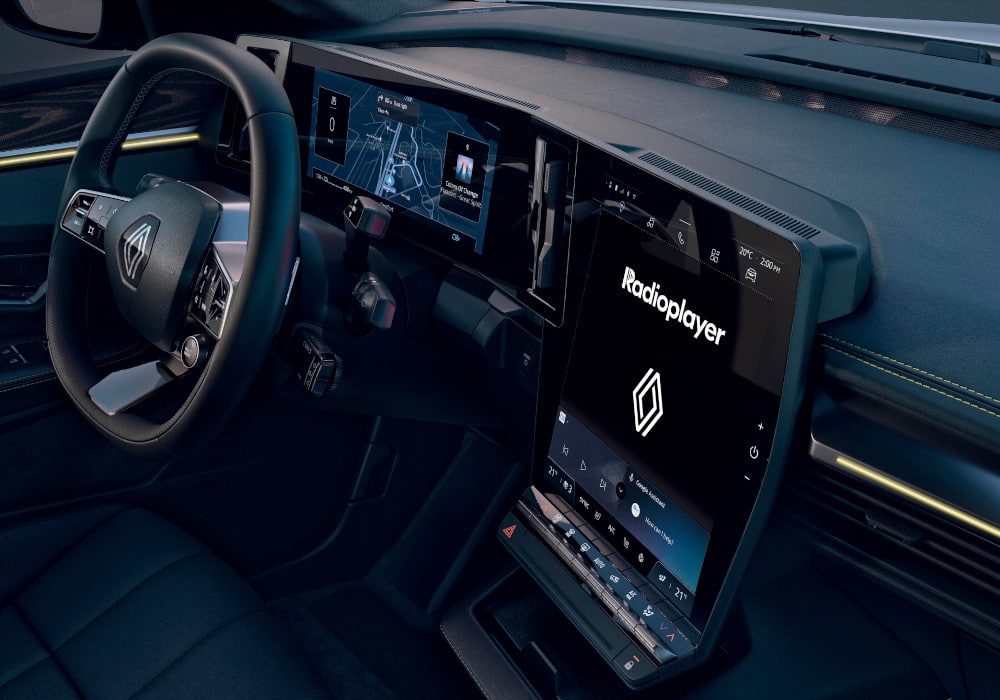 Radioplayer features in a Renault dashboard (Credit: Radioplayer)